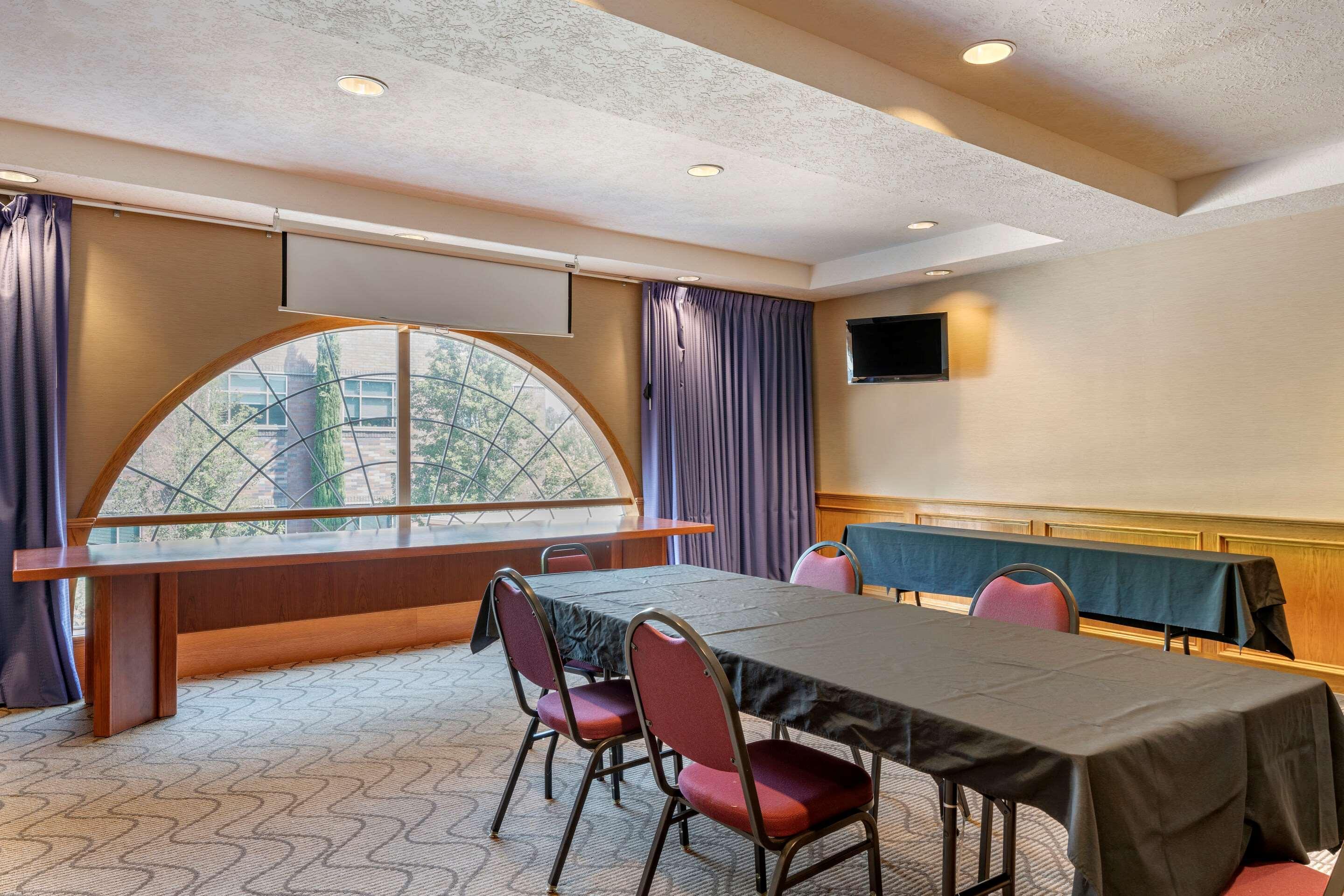 Comfort Suites Salem Exteriér fotografie